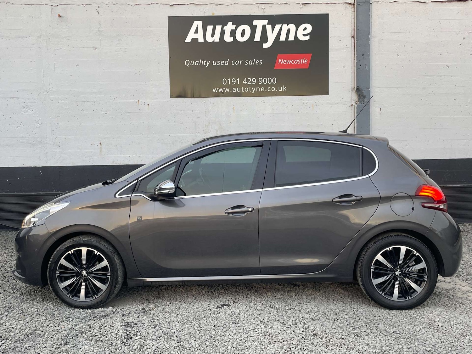 Used Peugeot 208 2018 for sale - 77990049: Photo 5