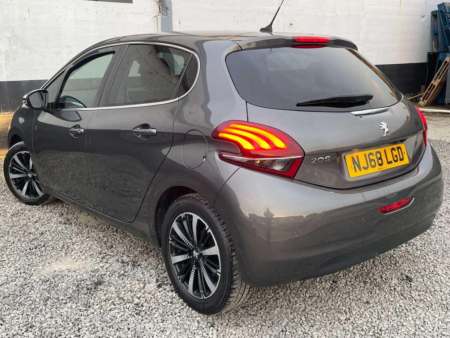 Used Peugeot 208 2018 for sale - 77990049: Photo 8