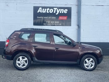 Used Dacia Duster 2016 for sale - 79672390: Photo
