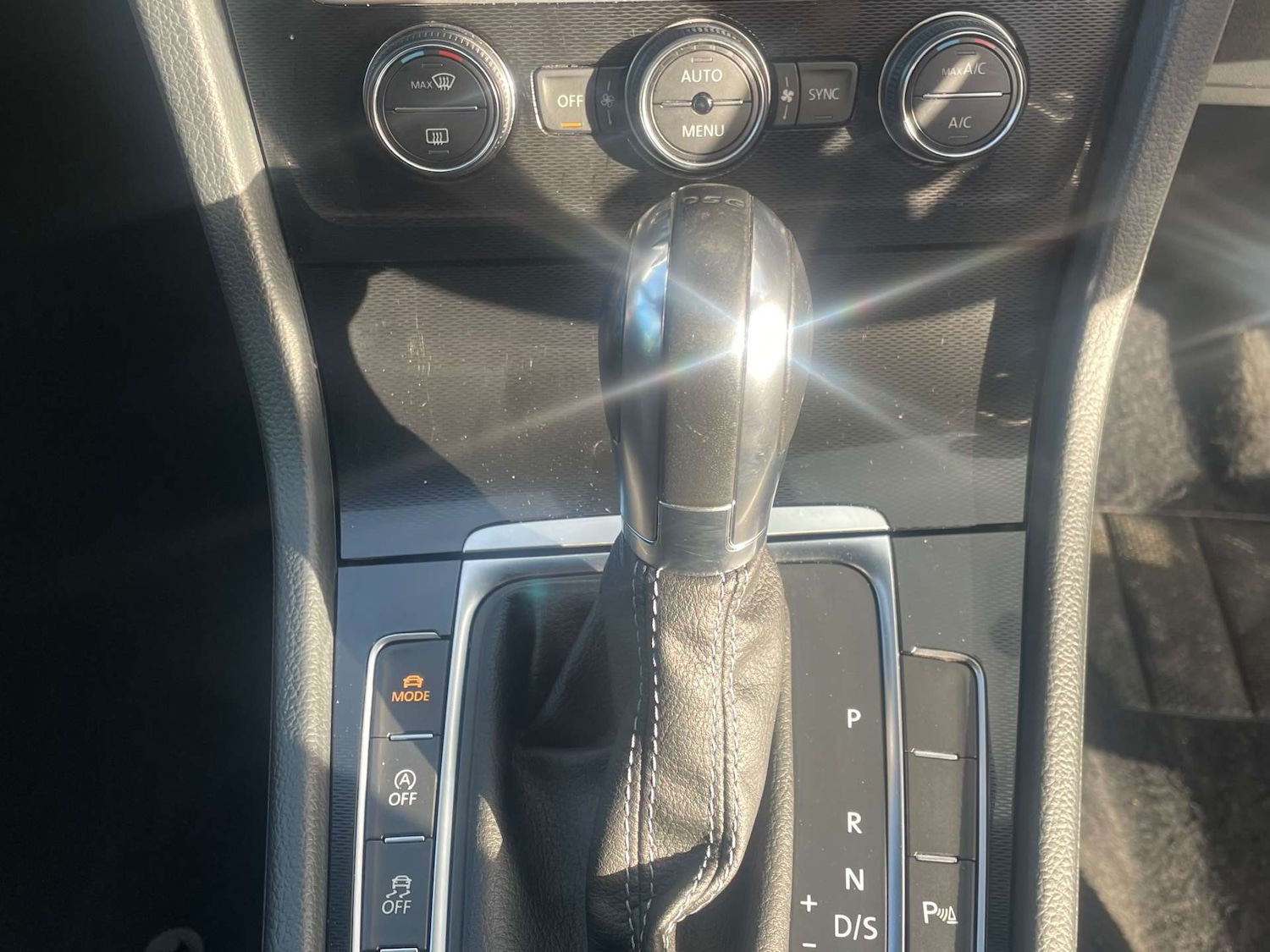 Used Volkswagen Golf 2015 for sale - 76681903: Photo 22