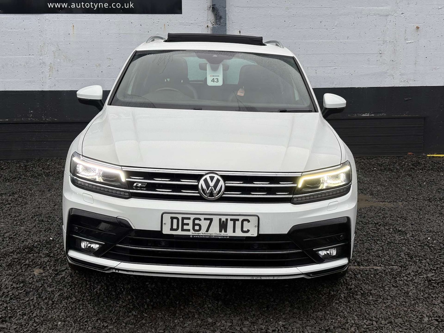 Used Volkswagen Tiguan 2017 for sale - 77310978: Photo 2