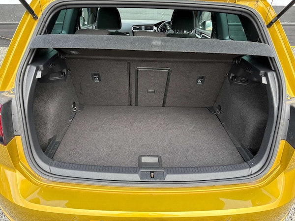 Used Volkswagen Golf 2017 for sale - 76278105: Photo 10