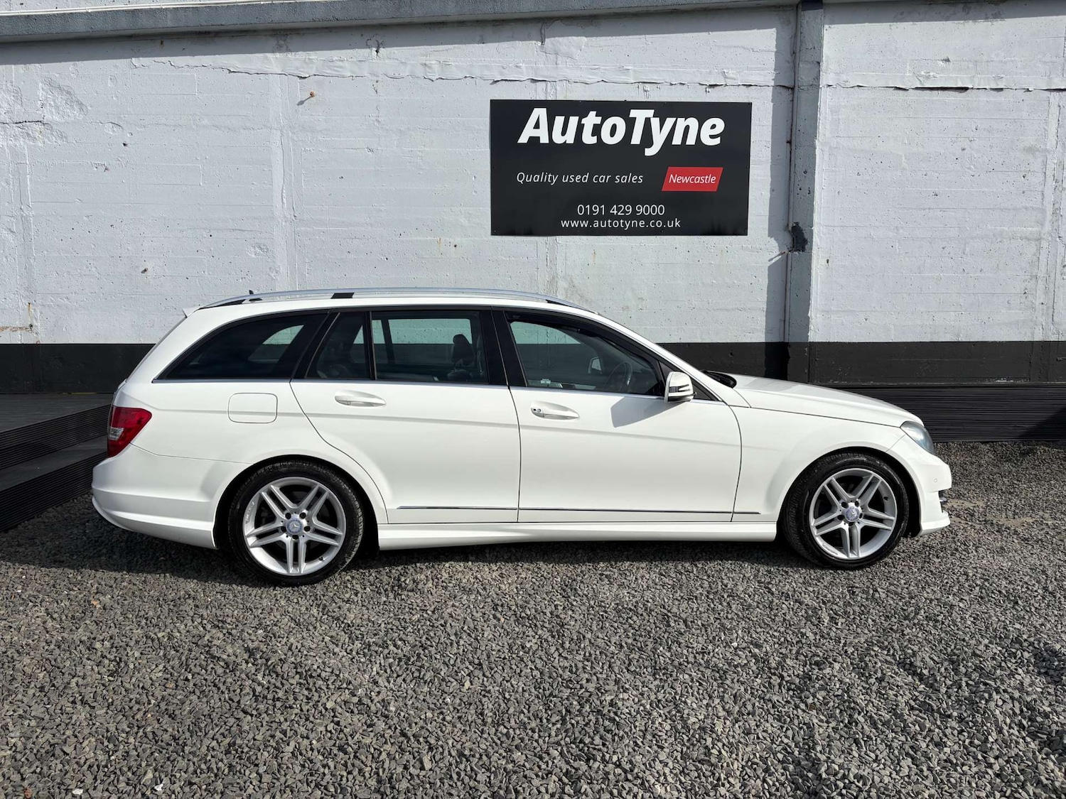 Used Mercedes-Benz C Class 2013 for sale - 76220620: Photo 4
