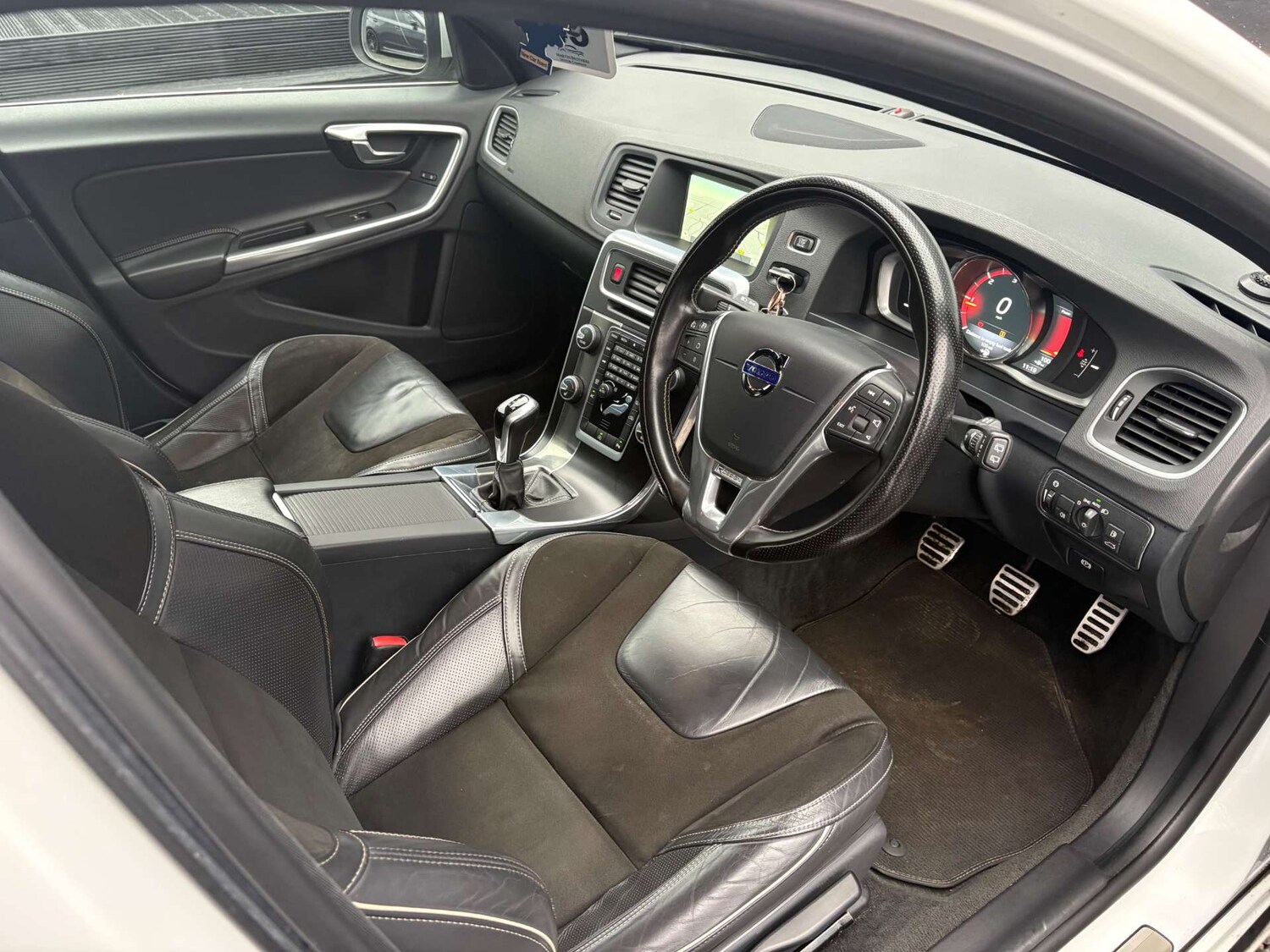 Used Volvo V60 2016 for sale - 77283172: Photo 10