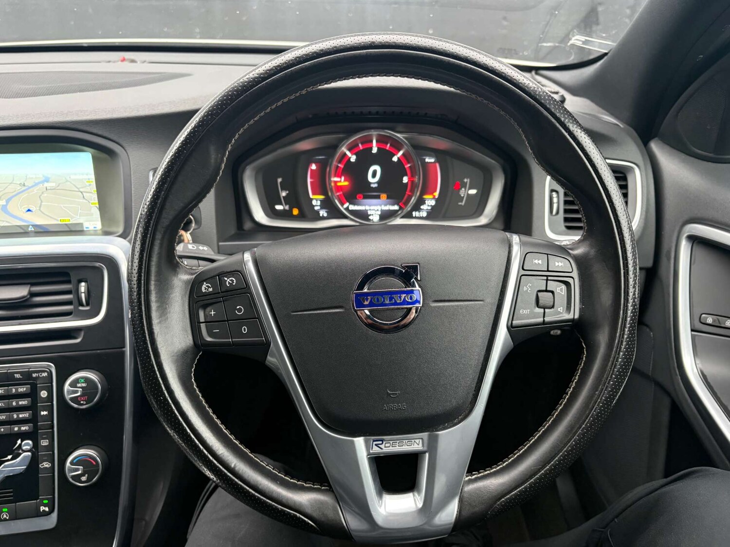 Used Volvo V60 2016 for sale - 77283172: Photo 11