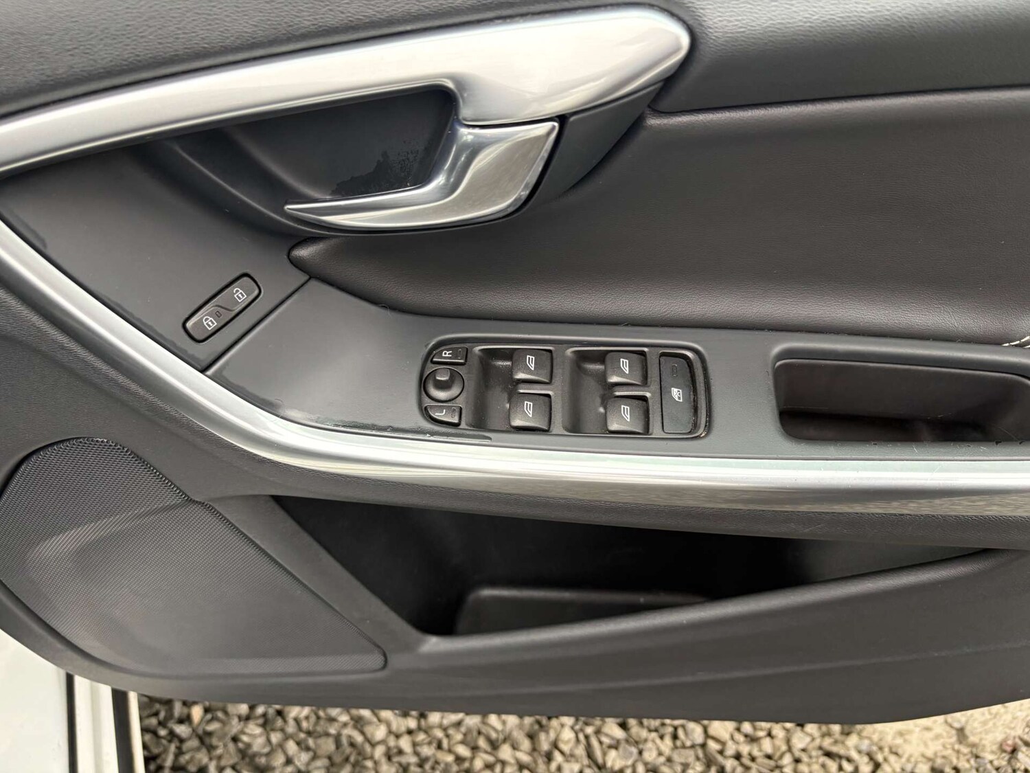 Used Volvo V60 2016 for sale - 77283172: Photo 15