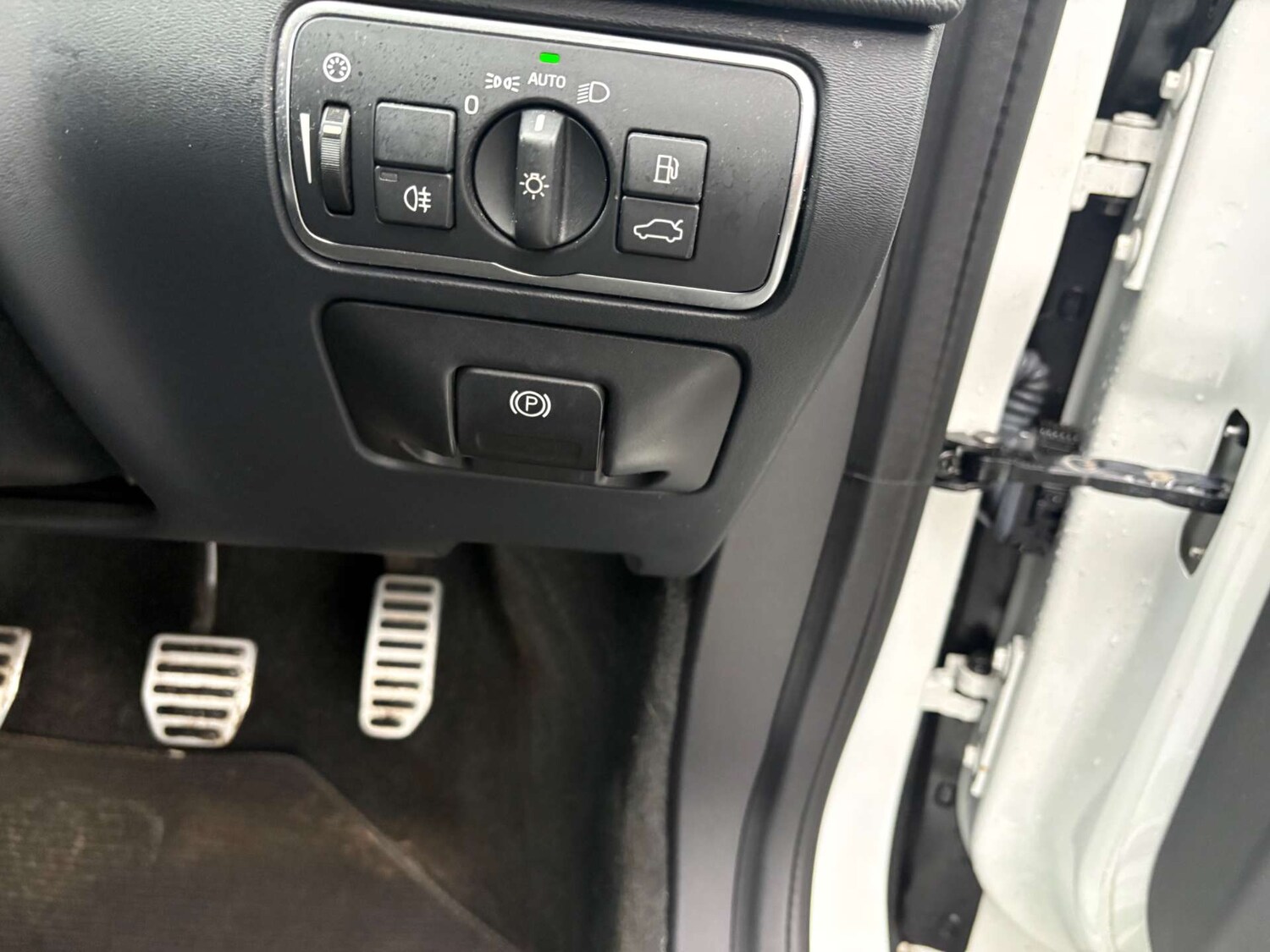 Used Volvo V60 2016 for sale - 77283172: Photo 16