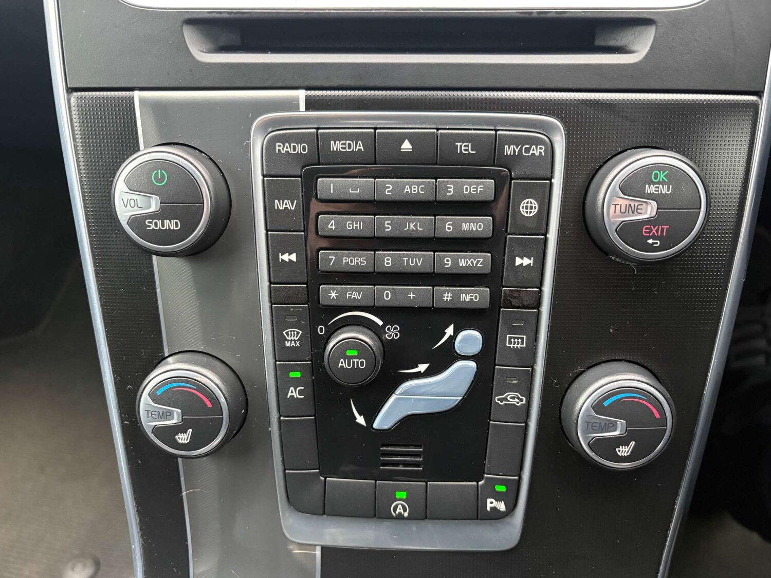 Used Volvo V60 2016 for sale - 77283172: Photo 20