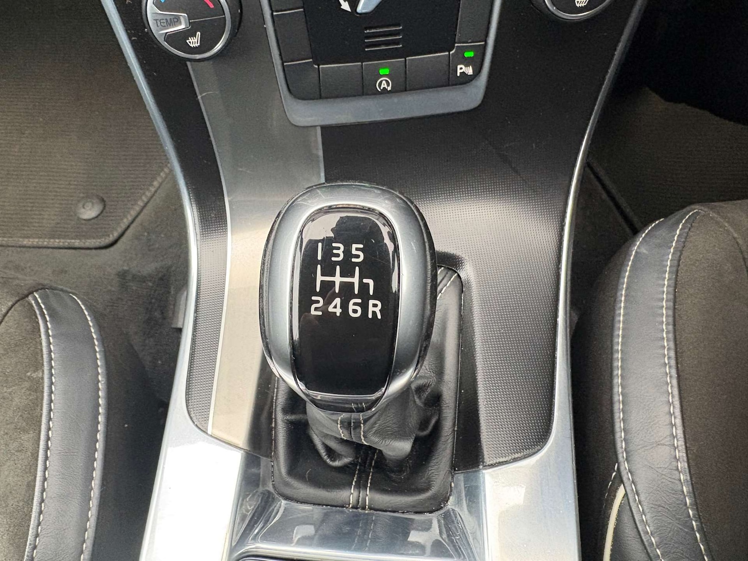 Used Volvo V60 2016 for sale - 77283172: Photo 21