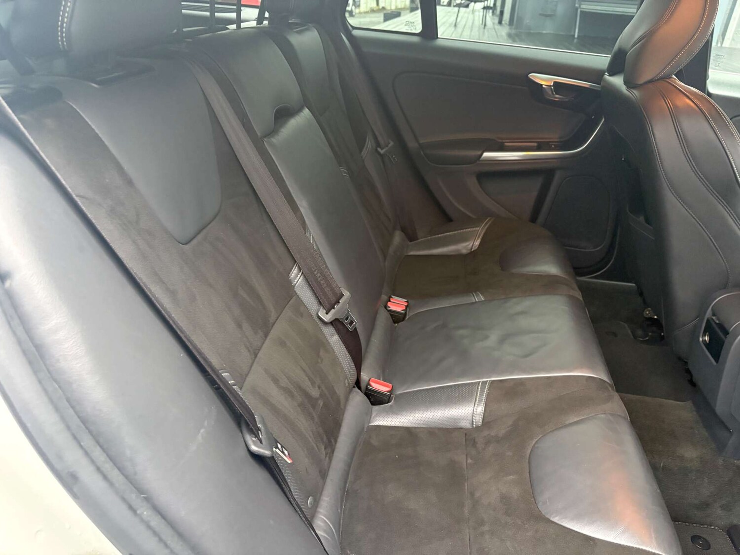 Used Volvo V60 2016 for sale - 77283172: Photo 25