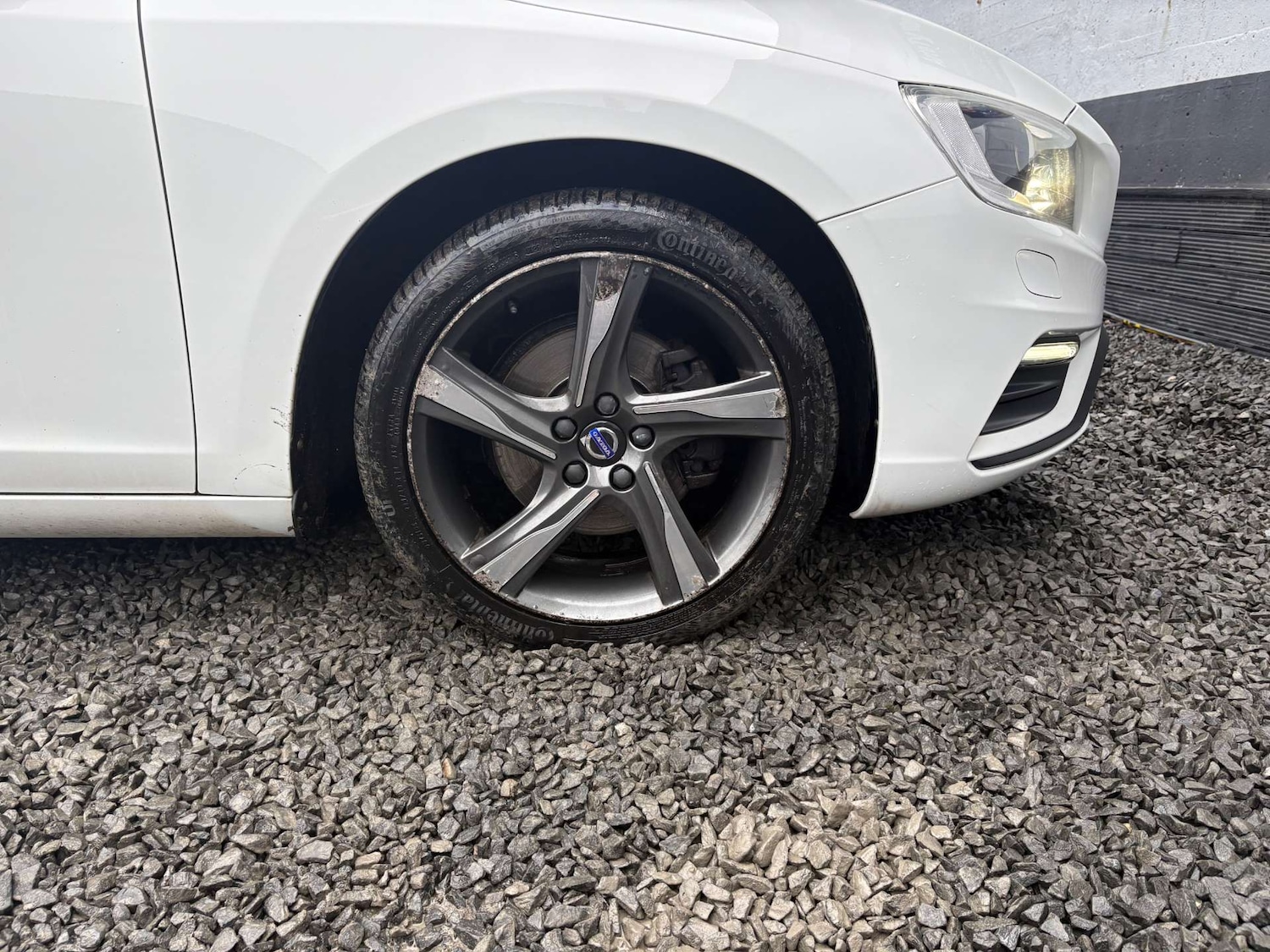 Used Volvo V60 2016 for sale - 77283172: Photo 9