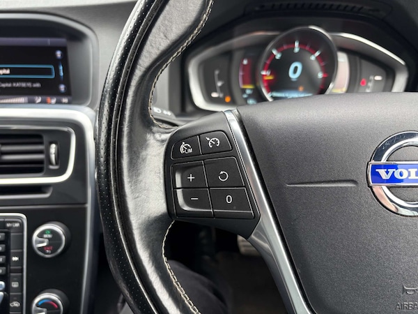 Used Volvo V60 2013 for sale - 76320853: Photo 12