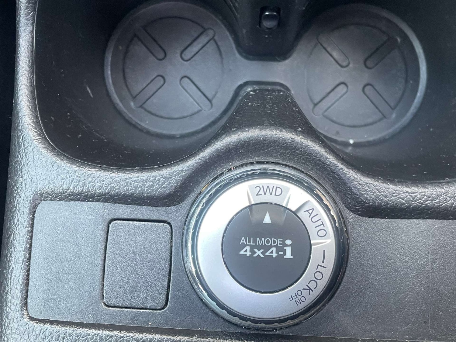 Used Nissan X-Trail 2014 for sale - 76694809: Photo 23