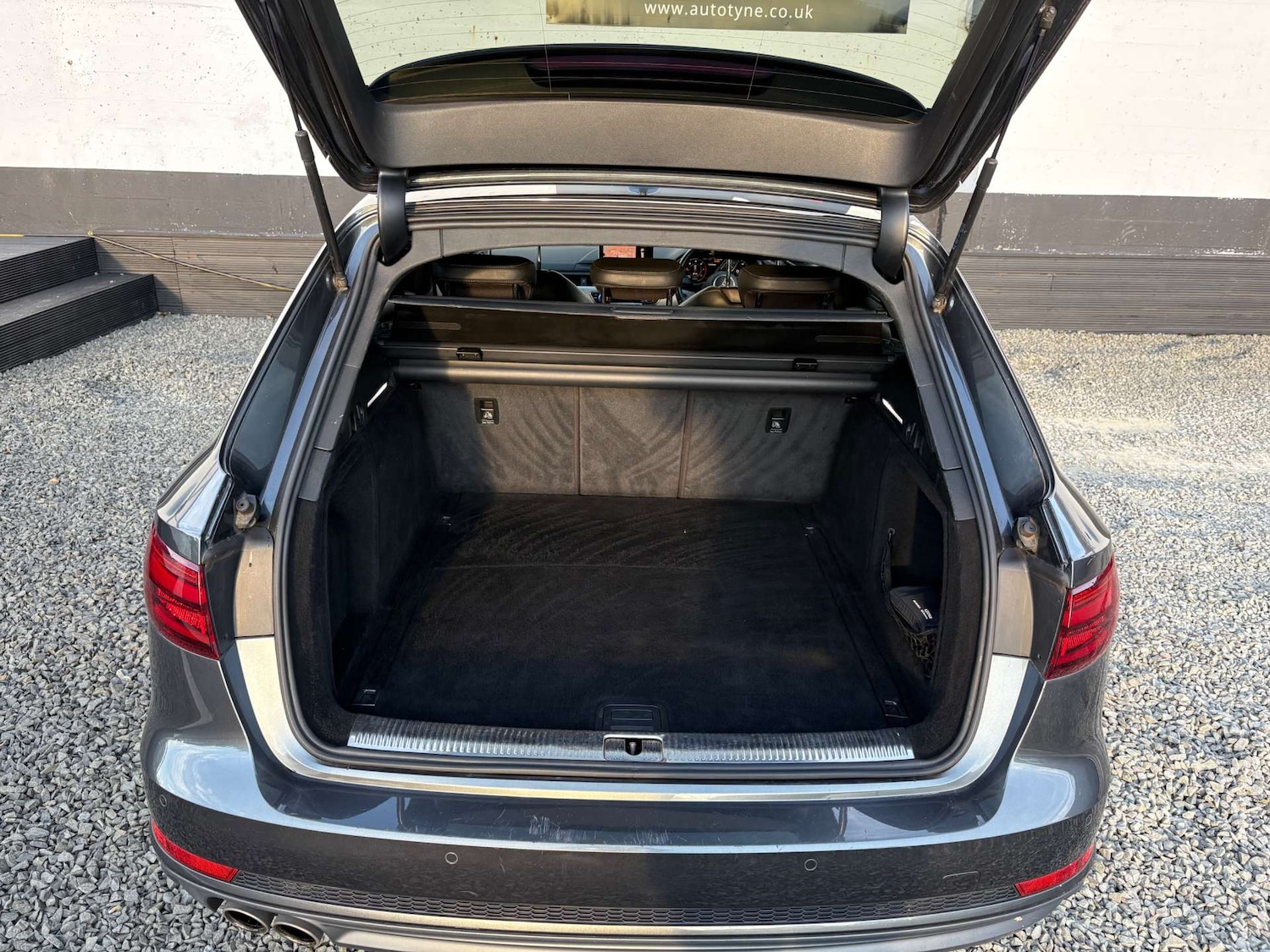 Used Audi A4 2018 for sale - 76601564: Photo 9