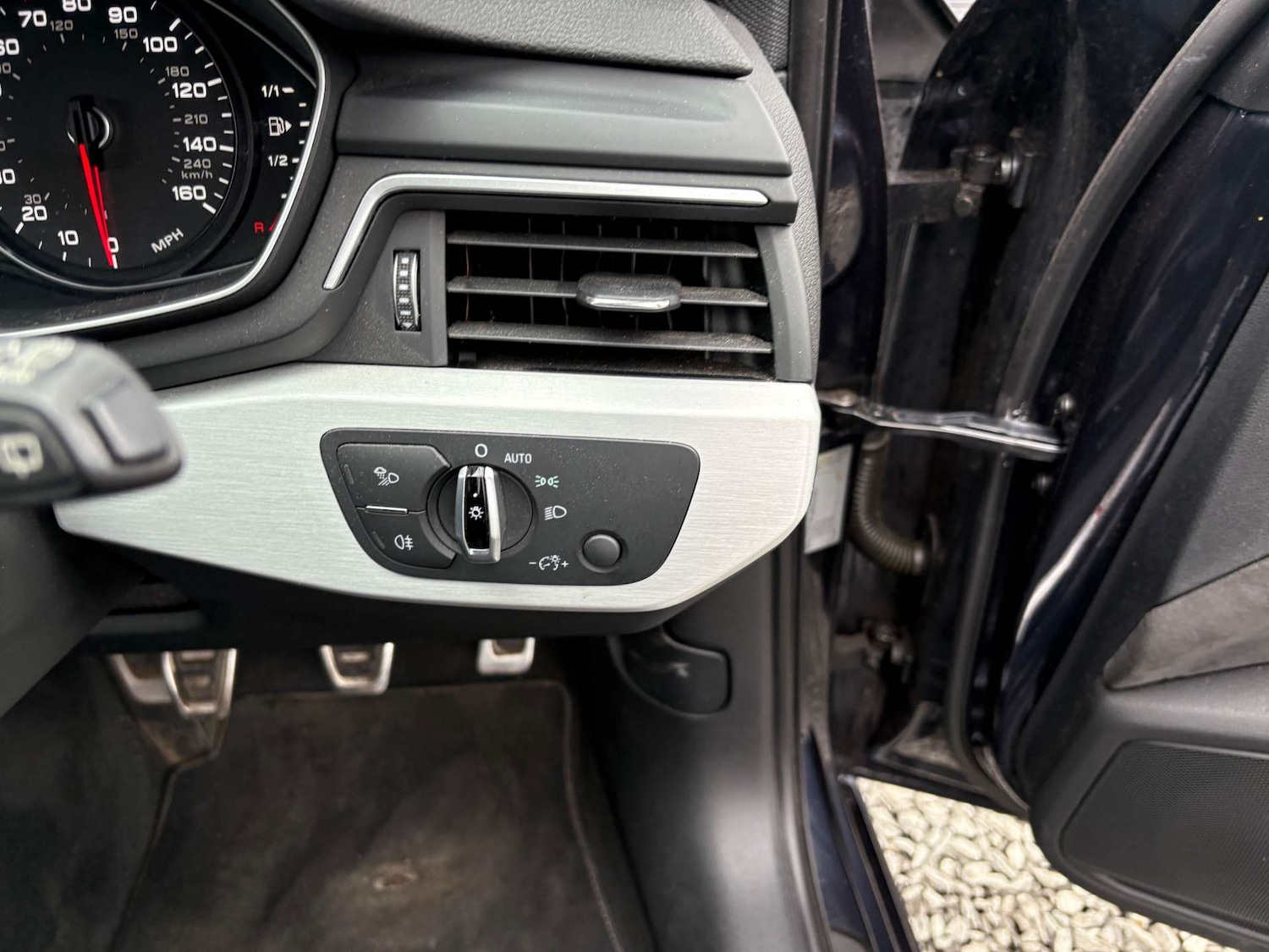 Used Audi A4 2017 for sale - 76159776: Photo 16