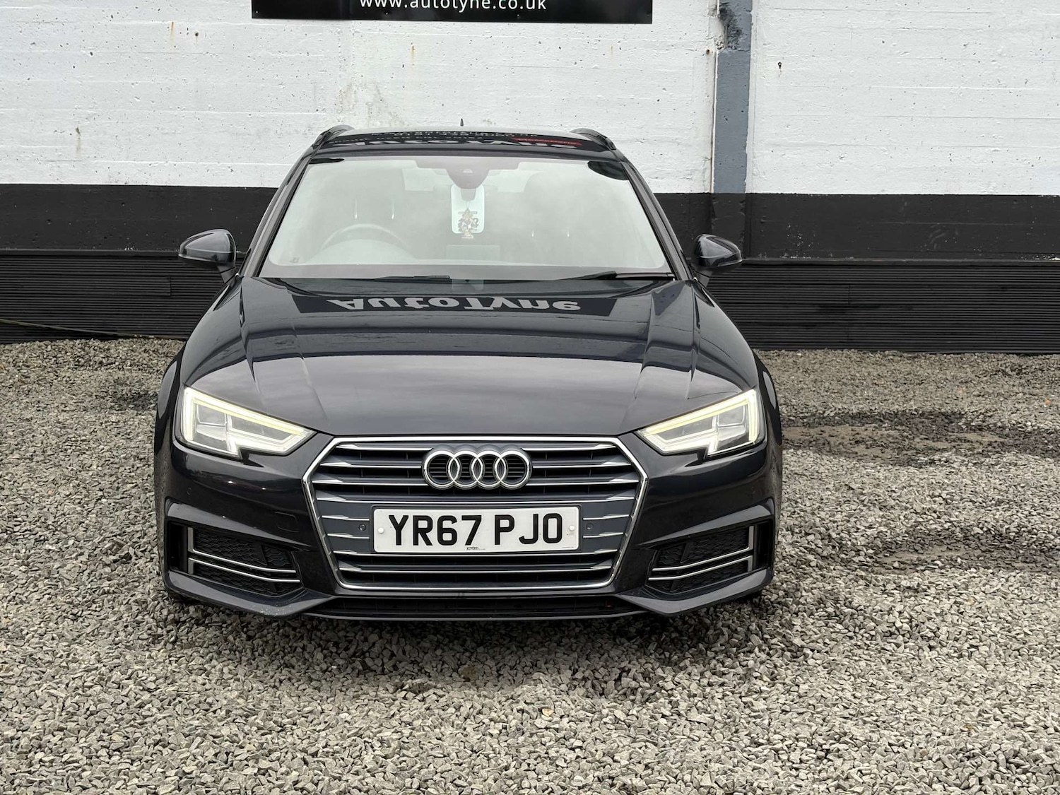 Used Audi A4 2017 for sale - 76159776: Photo 2