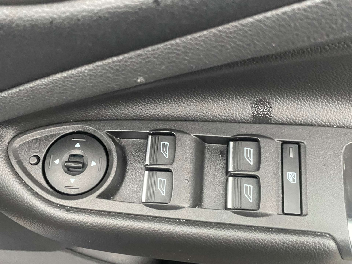 Used Ford Kuga 2016 for sale - 76588706: Photo 24