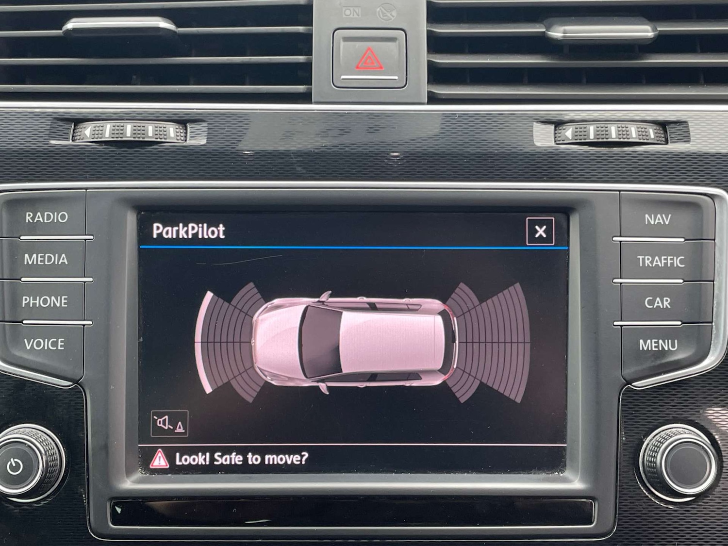 Used Volkswagen Golf 2016 for sale - 76601672: Photo 21