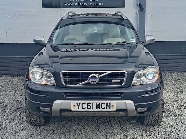 Used Volvo XC90 2011 for sale - 76022774: Photo 2