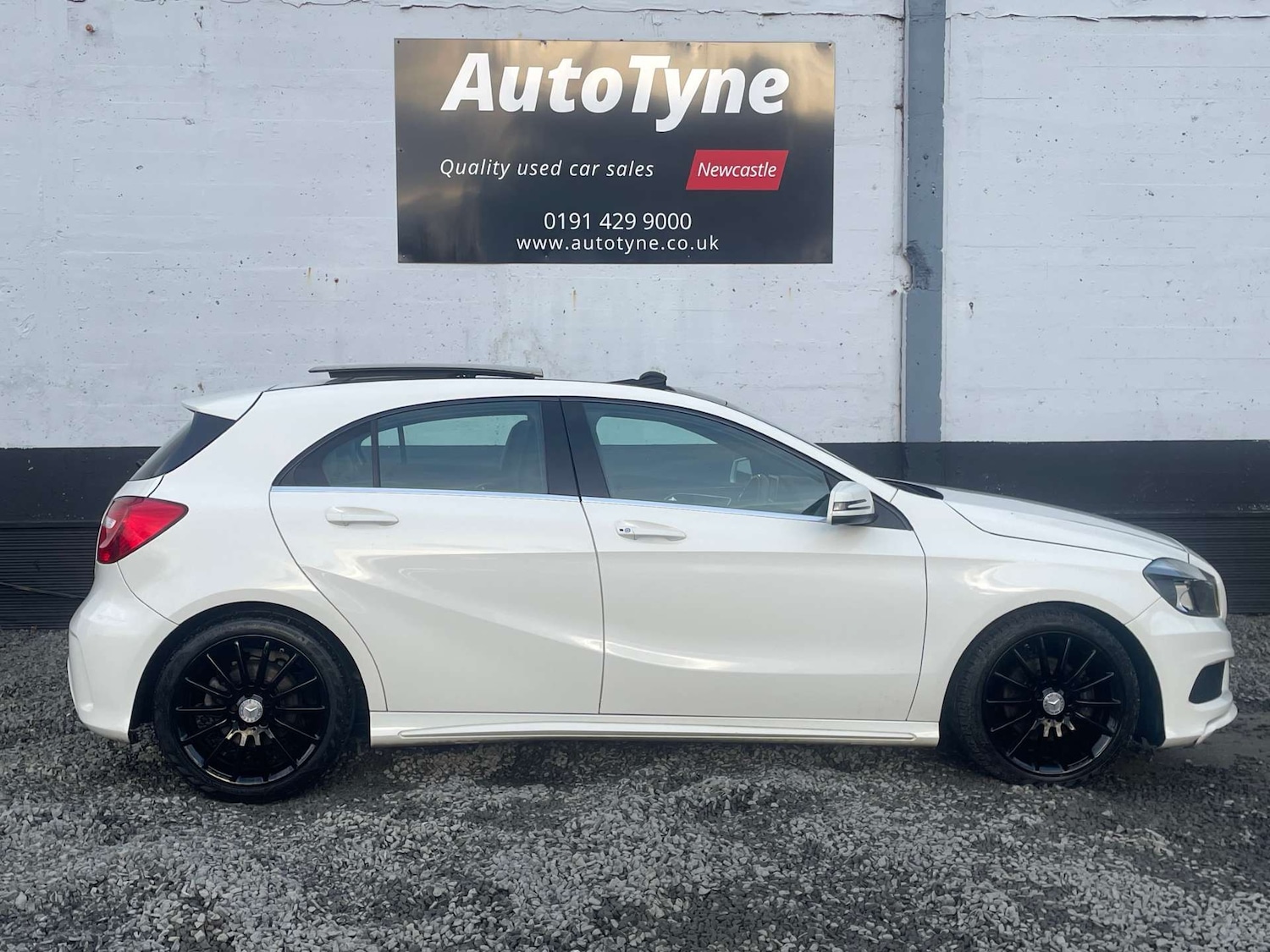 Used Mercedes-Benz A-Class 2014 for sale - 77262784: Photo 4