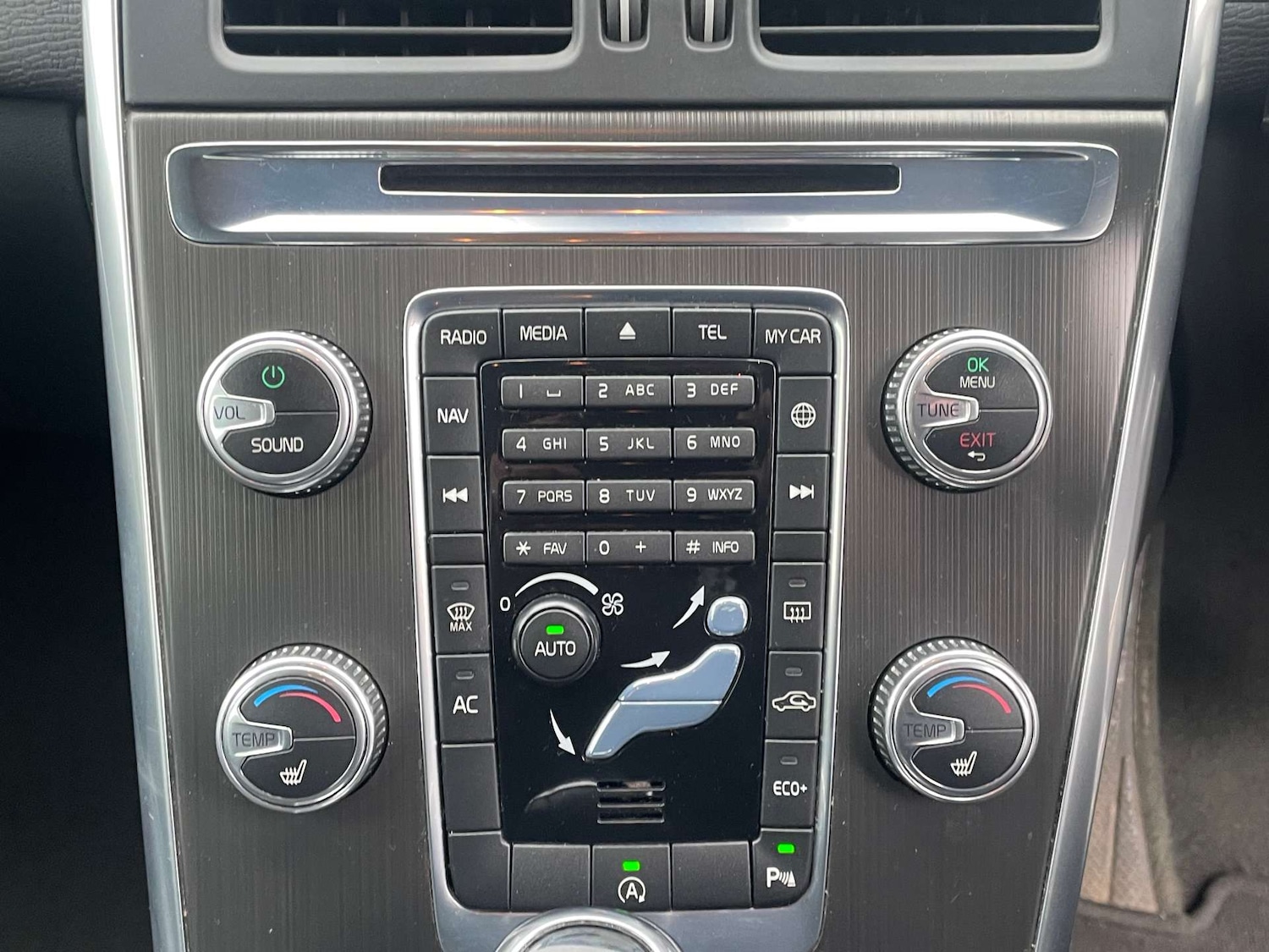 Used Volvo XC60 2014 for sale - 77077443: Photo 21