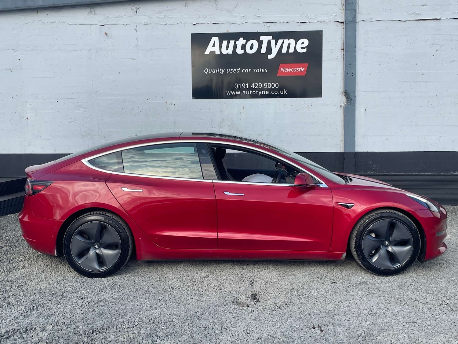 Used Tesla Model 3 2020 for sale - 78165470: Photo 4