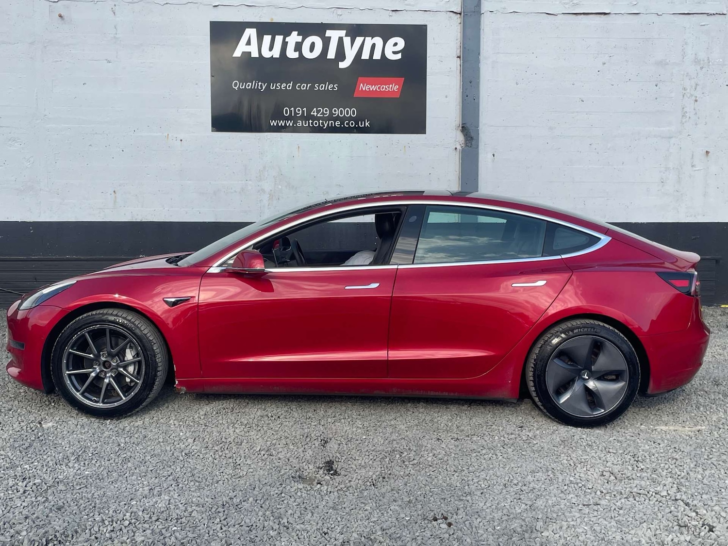 Used Tesla Model 3 2020 for sale - 78165470: Photo 5