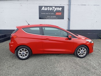 Used Ford Fiesta 2017 for sale - 76602160: Photo