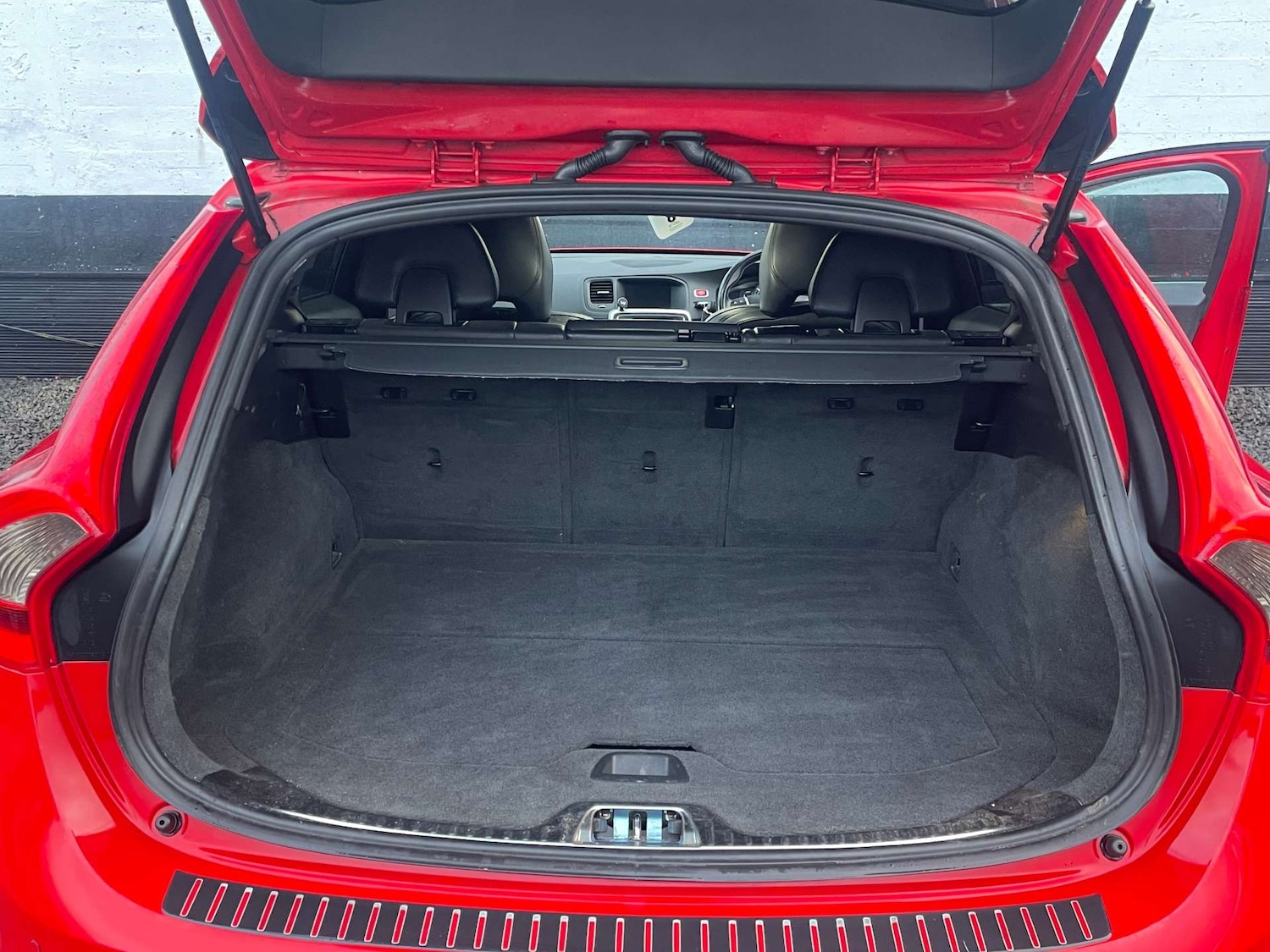 Used Volvo V60 2014 for sale - 77476433: Photo 14