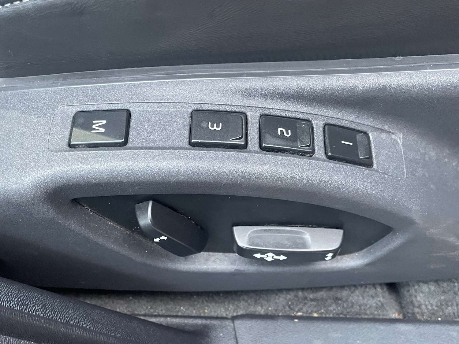 Used Volvo V60 2014 for sale - 77476433: Photo 25