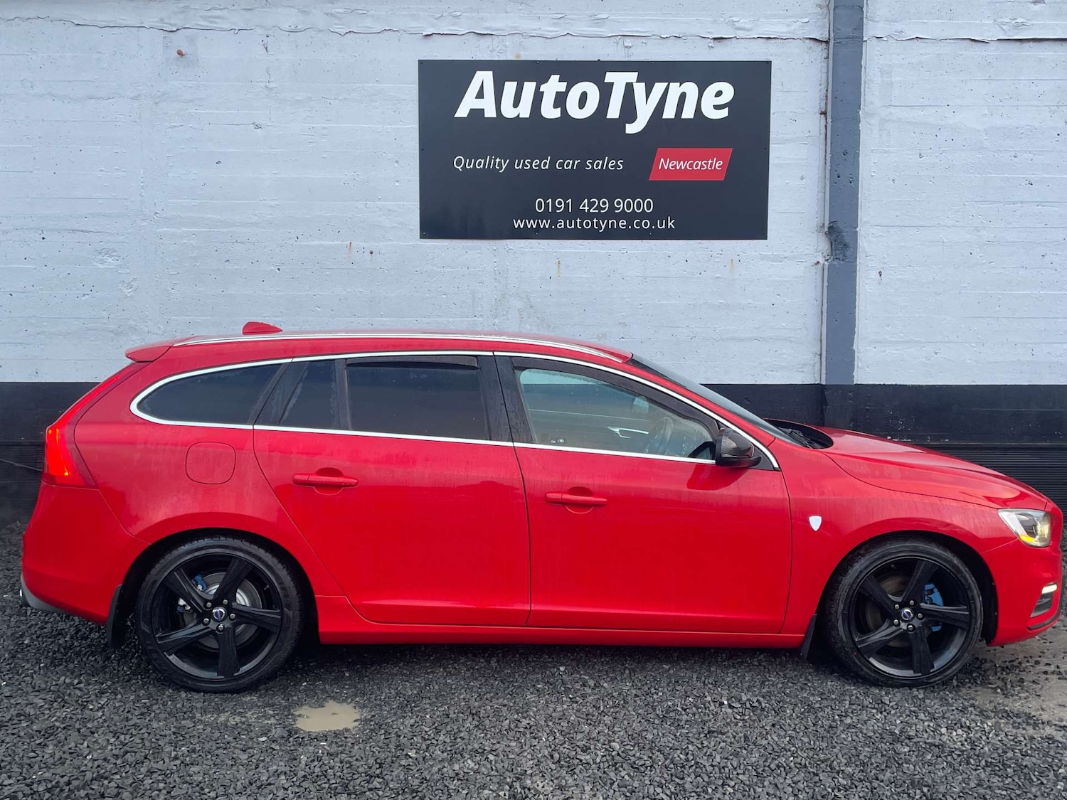 Used Volvo V60 2014 for sale - 77476433: Photo 4