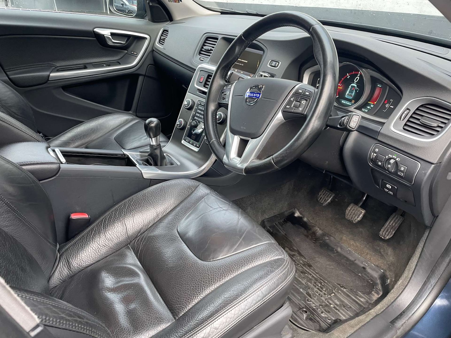 Used Volvo V60 2013 for sale - 77187791: Photo 16