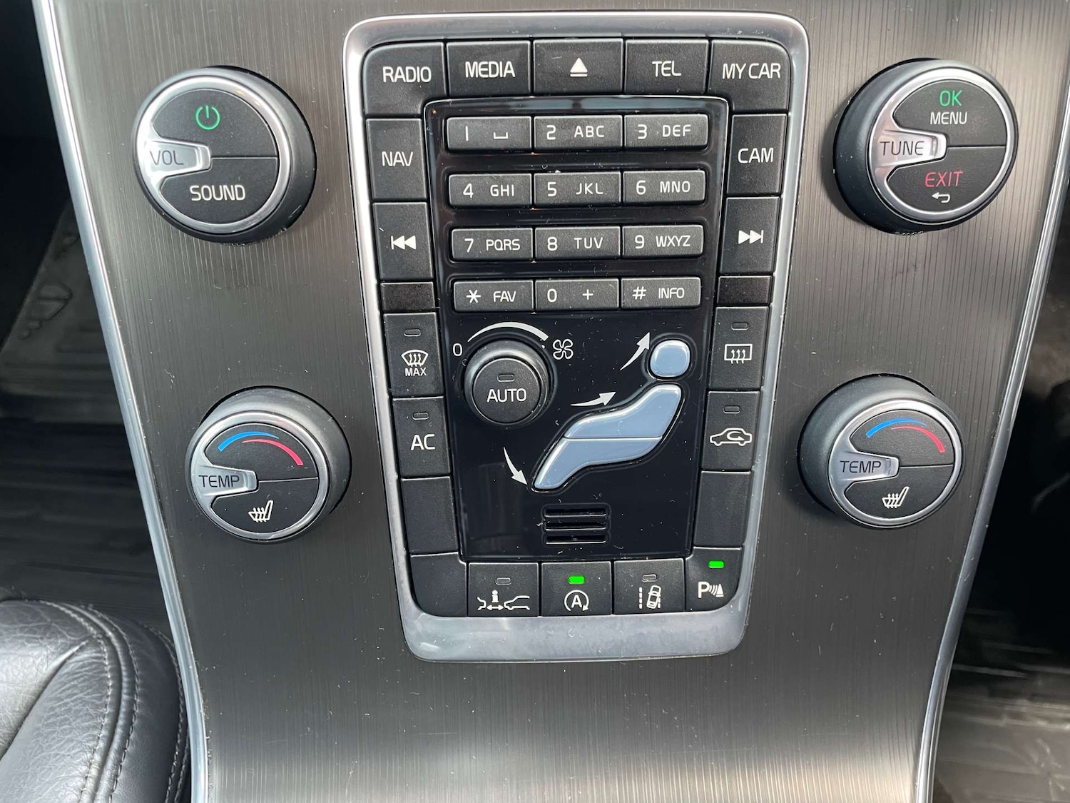 Used Volvo V60 2013 for sale - 77187791: Photo 19