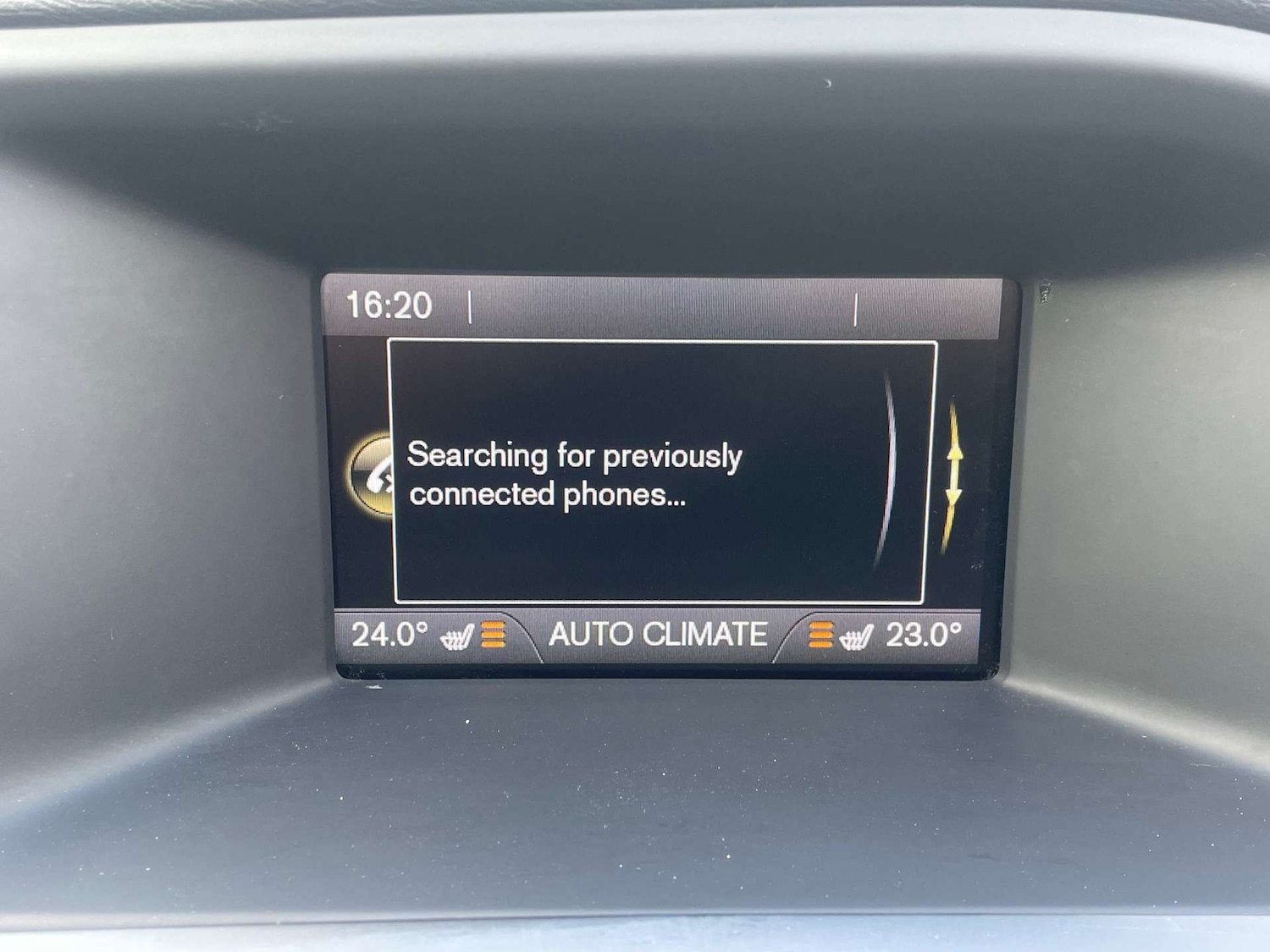 Used Volvo V60 2014 for sale - 78083418: Photo 19