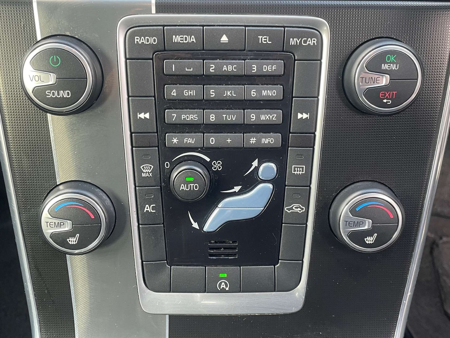 Used Volvo V60 2014 for sale - 78083418: Photo 20