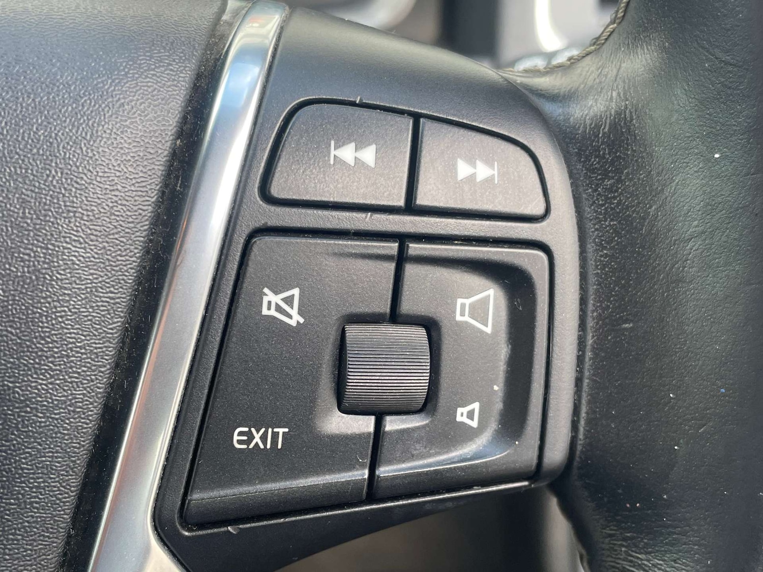 Used Volvo V60 2014 for sale - 78083418: Photo 21