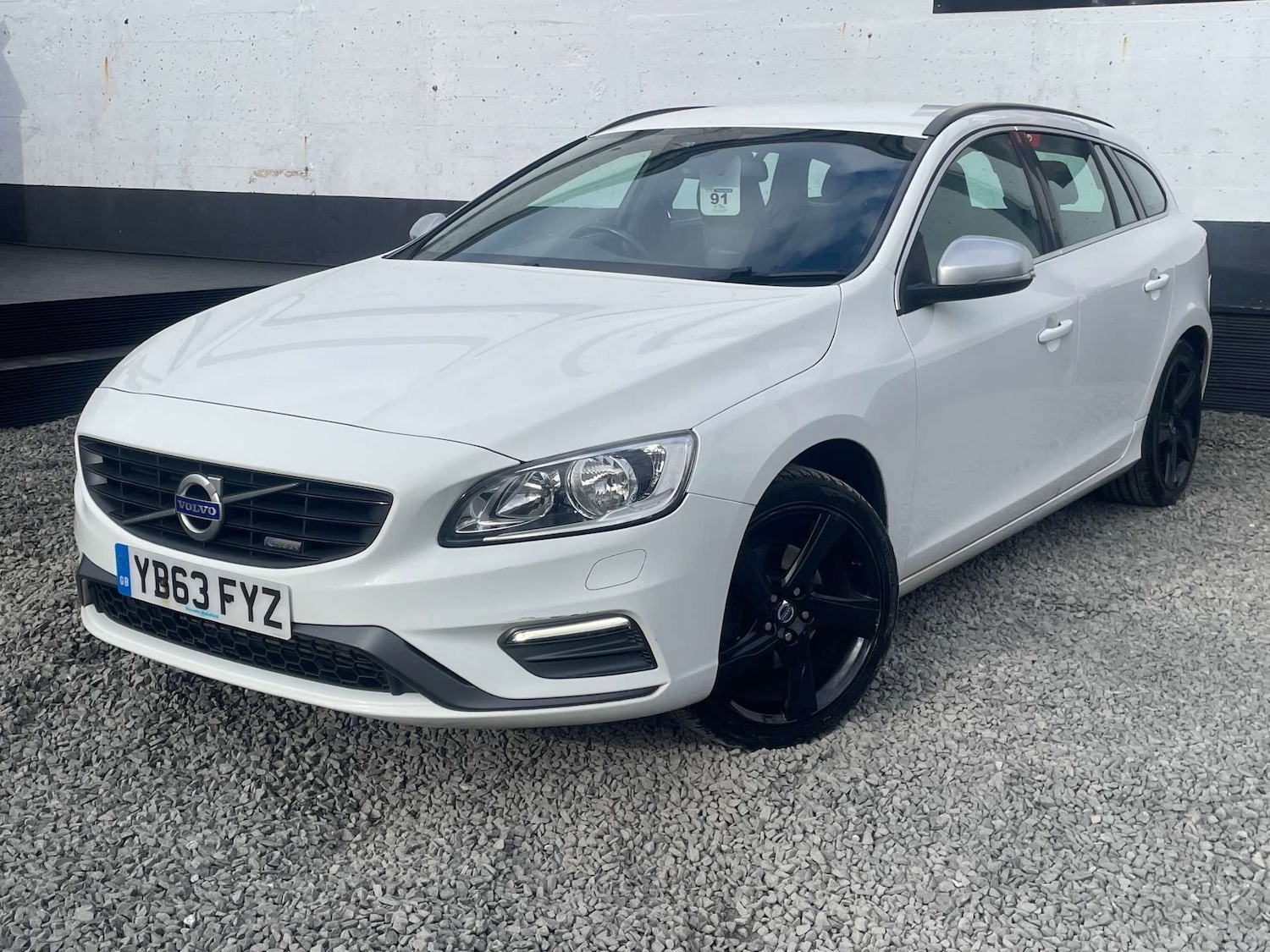 Used Volvo V60 2014 for sale - 78083418: Photo 3
