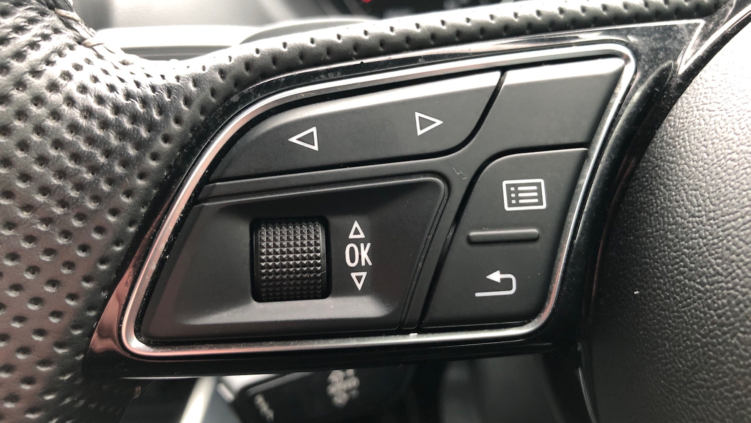 Used Audi Q2 2020 for sale - 76638542: Photo 24