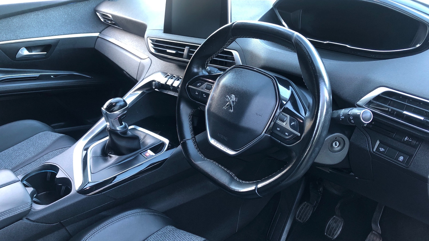 Used Peugeot 5008 2020 for sale - 76922385: Photo 11