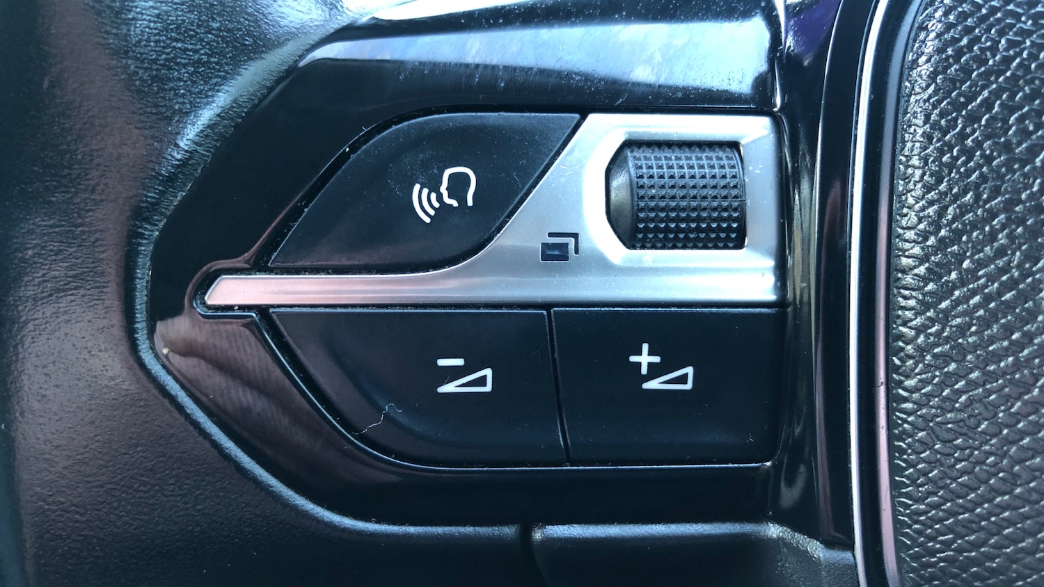 Used Peugeot 5008 2020 for sale - 76922385: Photo 25