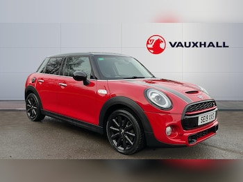 Used MINI Hatch 2019 for sale - 77127291: Photo