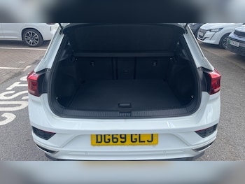 Used Volkswagen T-Roc 2019 for sale - 78180175: Photo