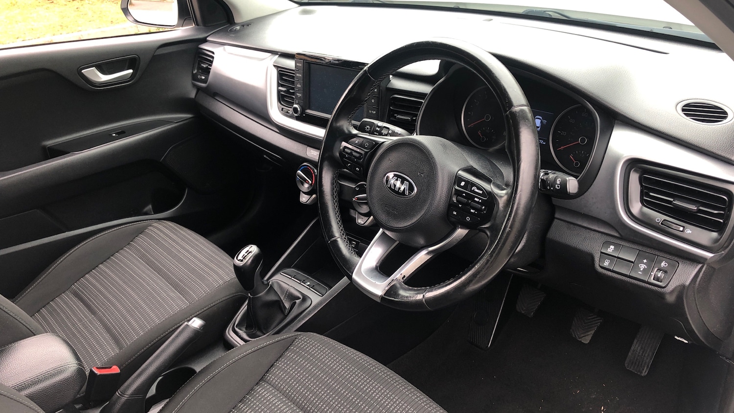 Used Kia Stonic 2018 for sale - 76277078: Photo 11