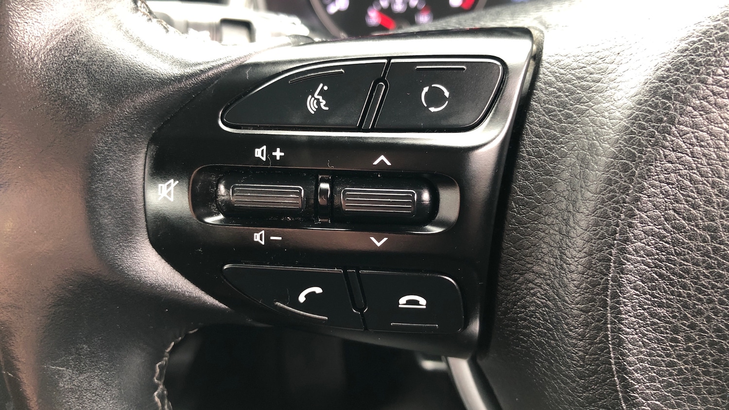 Used Kia Stonic 2018 for sale - 76277078: Photo 24