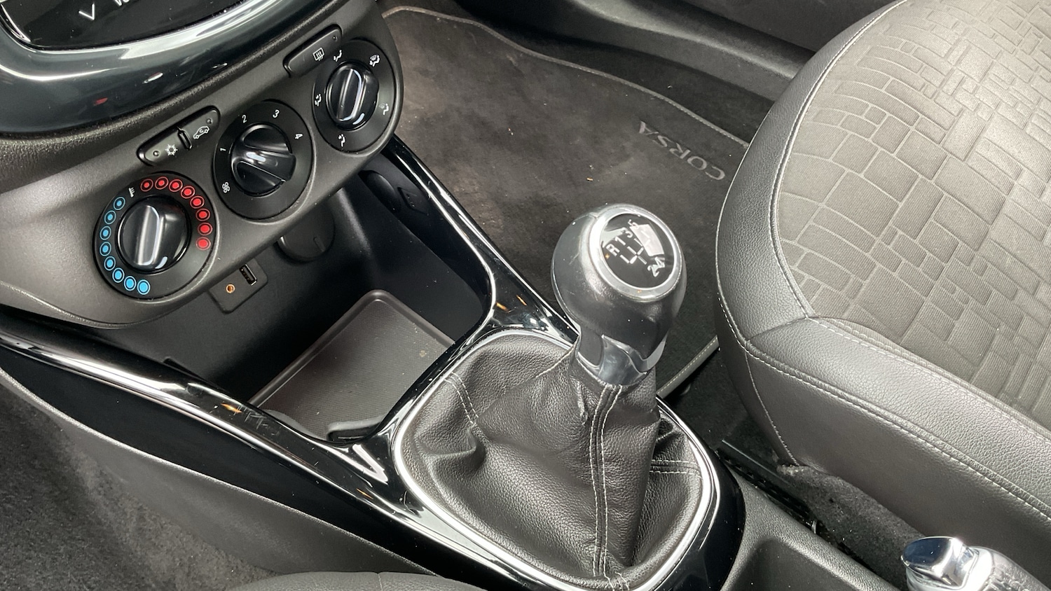 Used Vauxhall Corsa 2015 for sale - 77664823: Photo 13