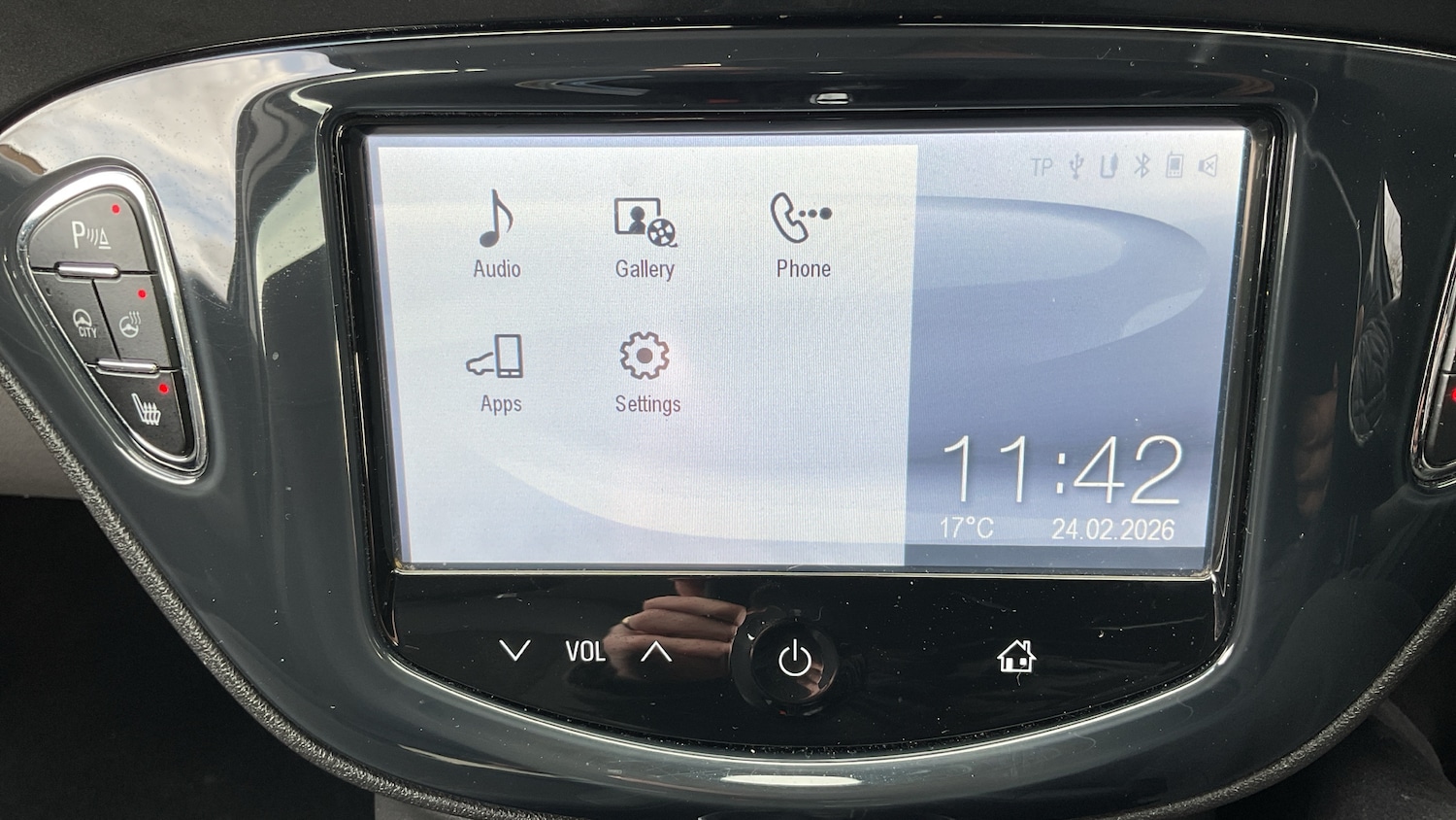 Used Vauxhall Corsa 2015 for sale - 77664823: Photo 23