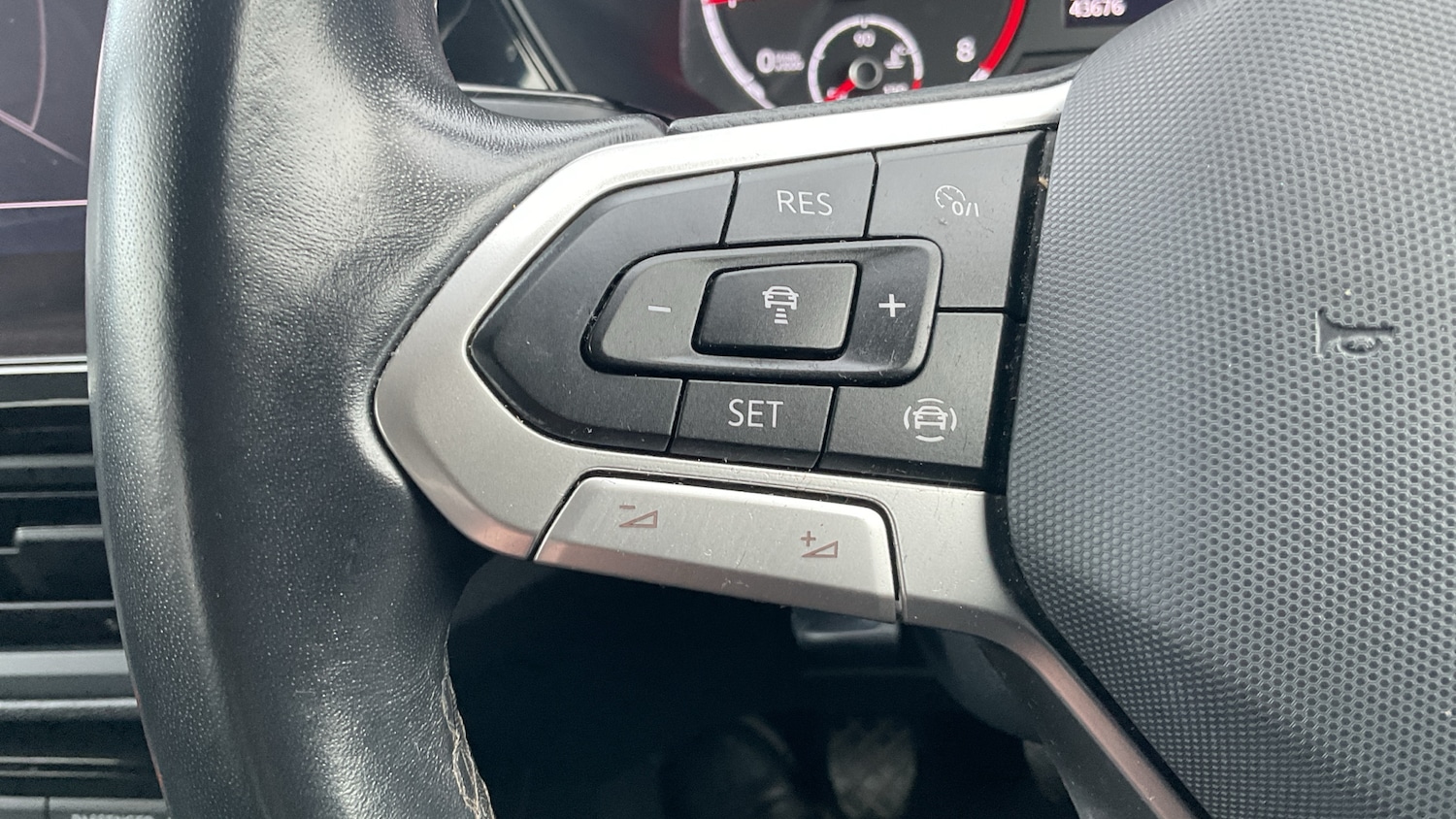 Used Volkswagen T-Cross 2022 for sale - 77702580: Photo 24