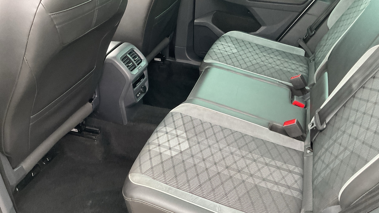 Used Volkswagen Tiguan 2023 for sale - 77902883: Photo 16