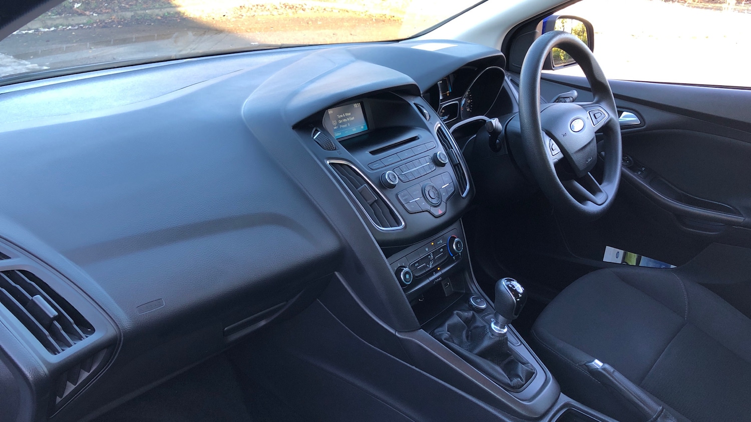 Used Ford Focus 2015 for sale - 76707650: Photo 9