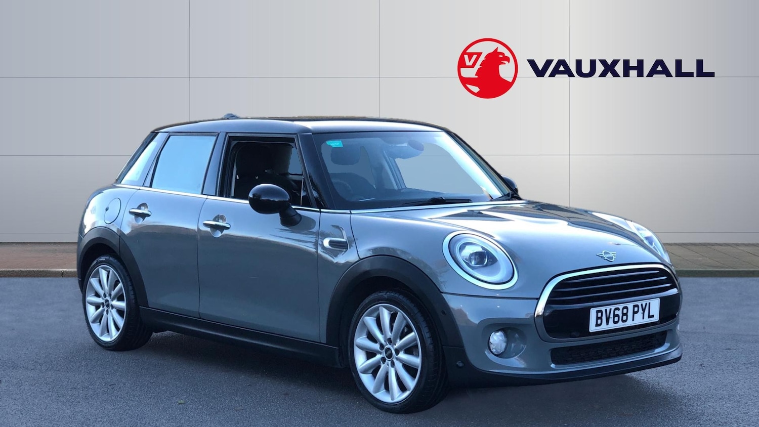 Used MINI Hatch 2019 for sale - 76694169: Photo 1